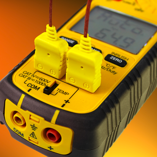 DL599 UEI, MEDIDOR INALÁMBRICO TRMS CON PRUEBA DE MOTOR, MARCA UEI